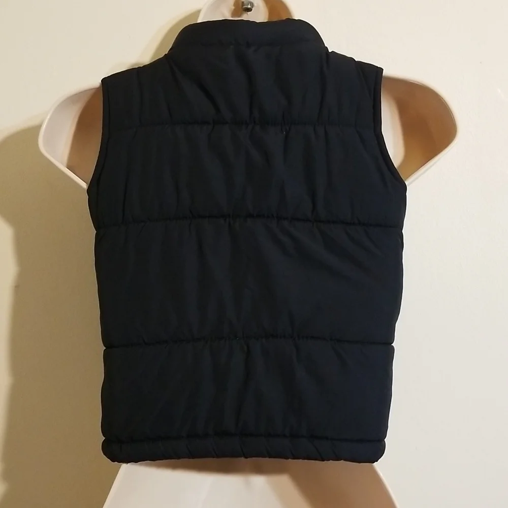 Carter's girls size 4t black puffer vest